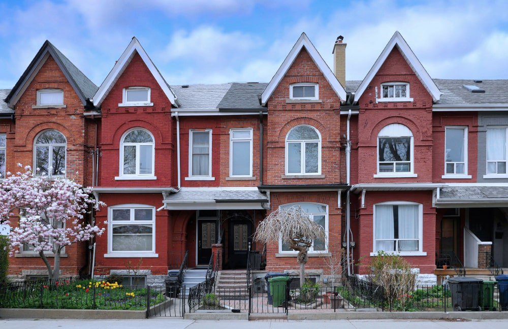 urban-street-toronto-houses