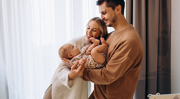 Ottawa-happy-family-got-mortgage